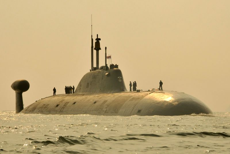 El INS Chakra.